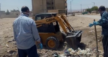 تنفيذ حملة نظافة ورفع للرمال بشوارع مدينة الحسنة بوسط سيناء ..صور 