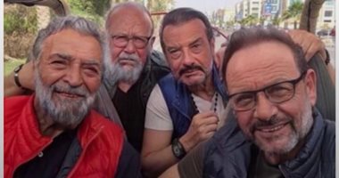 مصطفى قمر ينشر صورة لما فعله فيروس كورونا مع نجوم الأغنية فى التسعينيات