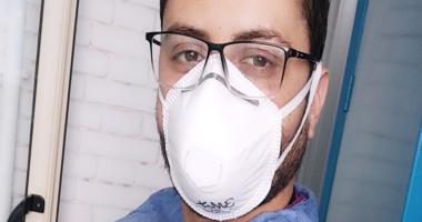 "محمود" فنى خدمات طبية بمستشفى الإسماعيلية يشارك صورته عبر صحافة المواطن