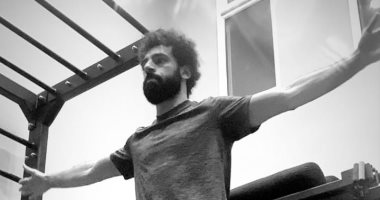 ماذا يفعل نجوم الكرة بالعزل المنزلى؟.. محمد صلاح يستعد لعودة البريميرليج بالتدريبات والقهوة.. صالح جمعة وجنش يتابعان "الاختيار".. كهربا يؤدى التمرينات على أنغام المهرجانات.. ومحمد محمود يكتسح ريان فى البلياردو