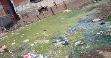 مياه الصرف الصحى تحاصر سكان قرية النبيره بالبحيرة والأهالى يطالبون بحل