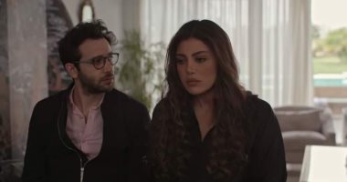 فيديو.. كريم قاسم يهاجم ريهام حجاج ويدافع عن "تاجر المخدرات" فى "لما كنا صغيرين"