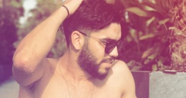 أزارو يفضل حمام السباحة لقضاء العزل المنزلى فى رمضان