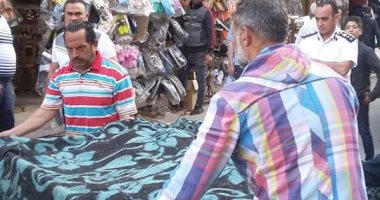 صور.. تكثيف حملات أحياء الإسكندرية لفض تجمعات الآسواق العشوائية 