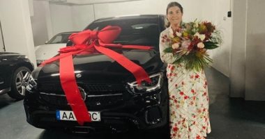 والدة رونالدو تتلقى هدية ثمينة احتفالا بعيد الأم فى البرتغال