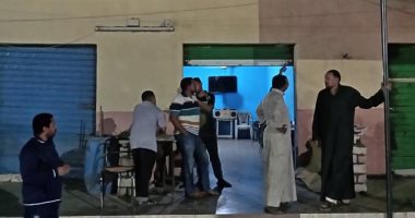 ضبط كافتيريا تغلق الأبواب على الزبائن بالواحات البحرية