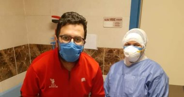 مستشفى قها  تخاطب طبيب متعافى من كورونا: بطل مقاوم وعقبال الباقي