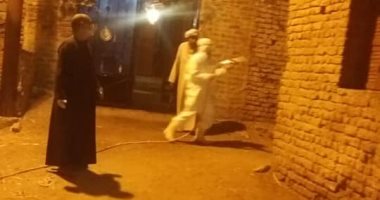 مدينة الطود بالأقصر تواصل رش وتطهير قرية المريس لمكافحة فيروس كورونا