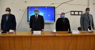 جامعة القناة تُكرم أطباء مستشفى الجامعة بعد إنهاء عملهم بالإسماعيلية.. صور