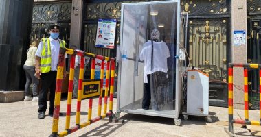 غرفة تعقيم بصالات التراخيص بمرور الغربية لمواجهة كورونا .. صور 
