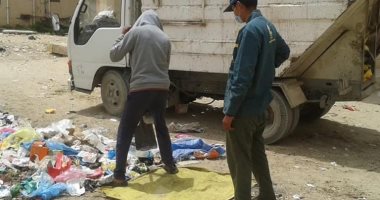 إصلاح انسداد بشبكة صرف صحى المساعيد بالعريش .. صور