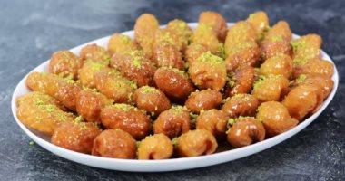 الحلو أصله إيه؟.. "صوابع زينب" بين الانتصار على المغول والهزيمة فى كربلاء
