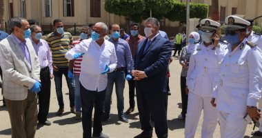 محافظ السويس: إعداد مخطط لفتح وتطوير عدد من الشوارع والميادين.. صور