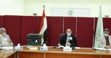 محافظ الشرقية يجتمع برؤساء المناطق الصناعية فى العاشر للتأكيد علي الإجراءات الوقائية
