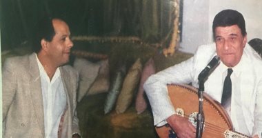 سعيد الشحات يكتب: "ذكريات صحفية ".. استخدمت مع المطرب كارم محمود أسماء أغنياته ليوافق على حوارى الطويل معه فى فيلته بمصر الجديدة.. ولبى طلبى أثناء الحوار بغناء "أمانة عليك ياليل طول" و"عنابى ياعنابى "