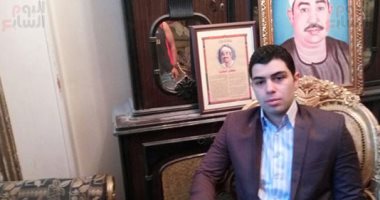 اللى خلف ما متش .. شاهد الطبلاوى الصغير على خطى والده