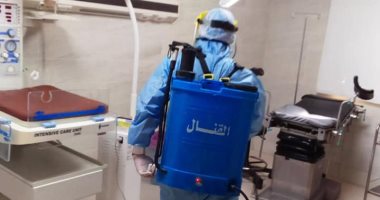 شباب يطلقون مبادرة لتعقيم وتطهير أقسام مستشفى الأقصر العام لمكافحة العدوى