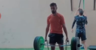 عبد الله بكري "بيشيل حديد" استعداداً لاستئناف الدوري