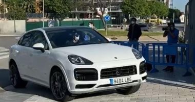 وصول لاعبى برشلونة لإجراء الفحوصات الطبية تمهيدا للعودة للتدريبات.. فيديو