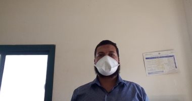 "الجيش الأبيض".. زكريا مراقب صحى بإدارة بنى مزار الصحية فى المنيا