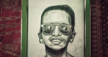 قارئ يشارك برسومات فنية و يؤكد : نفسى أكون رسام عالمى