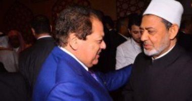 أبو العينين في مقال بـ"الأهرام": لجنة الأخوة الإنسانية تجمع شعوب الأرض خلف شيخ الأزهر وبابا الفاتيكان للصلاة لرفع الوباء واكتشاف لقاح مضاد.. ويؤكد: وحدت الإنسانية من مختلف الديانات والاجناس ونبذت الخلاف