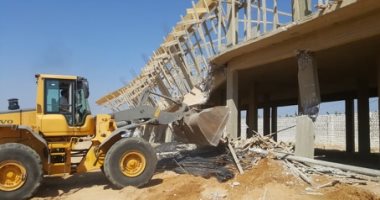 محافظة الجيزة تزيل إشغالات استمرت 15 سنة بالمنيب.. صور