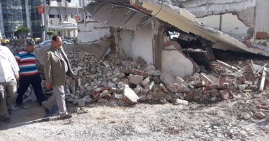 صور ..إزالة التعديات على مساحة 3500 متر من أراضى الدولة شرق الإسكندرية