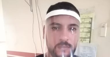 "الجيش الأبيض".. "سعيد" مسئول وحدة الحصوات بالأحرار التعليمى يواجهة كورونا