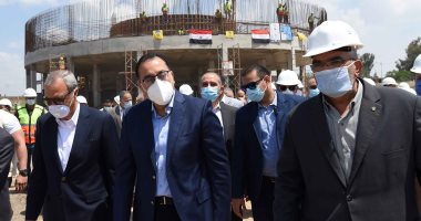 رئيس الوزراء يتفقد محطة مياه كفر شكر بالقليوبية