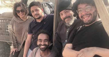 ضحك وهزار لأبطال مسلسل النهاية فى كواليس التصوير .. صور