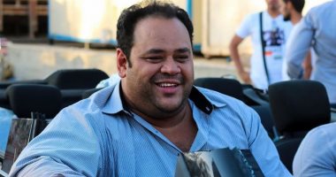 كواليس "بـ100 وش".. عصابة عمر وسكر تحتفل بعيد ميلاد محمد ممدوح تايسون.. فيديو