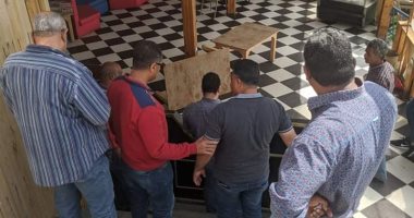 إغلاق كافيه شهير بالإسكندرية خالف الحظر واستقبل روادا وقدم الشيشة.. صور