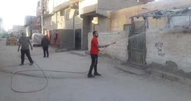 تطهير وتعقيم قرية أبو حليفة بالإسماعيلية بعد ظهور حالة كورونا.. صور