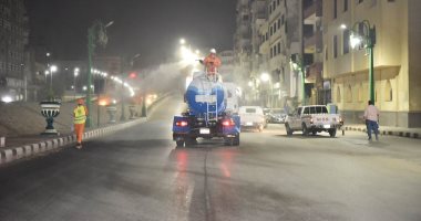 إجراءات احترازية وحملات تطهير وتعقيم بمراكز وأحياء أسيوط.. صور