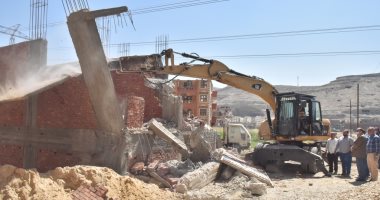 محافظ أسيوط : تنفيذ 33 حالة إزالة خلال يوم واحد بالمراكز والأحياء