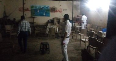 مدينة إسنا تضبط مقاهى مخالفة لقرار الحكومة ومصادرة المضبوطات بالمخالفة للقانون