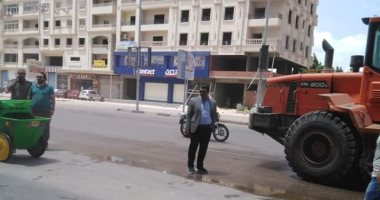 صور .. رئيس حى ثان طنطا يقود حملة نظافة مكبرة 
