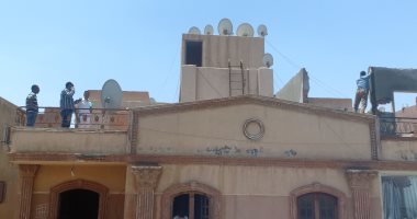 حى المقطم يستجيب لشكوى اليوم السابع و يزيل الأدوار المخالفة..صور
