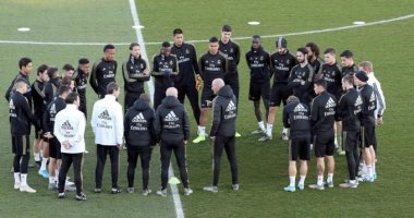 تقليص قائمة الـ 39 وتجميد التعاقدات أولوية ريال مدريد فى الصيف