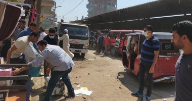فض سوق شبين القناطر الأسبوعى.. وتحرير محاضر للمخالفين لمواجهة كورونا