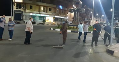 صور.. السكرتير المساعد وقيادات الأقصر يتابعون حملات النظافة الشاملة ليلا