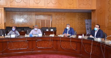 نائب محافظ الإسماعيلية يستعرض آليات تطبيق خطط تطوير المناطق النائية