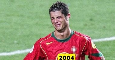 6 نجوم رفعوا شعار "لا تستسلم أبدا" بالملاعب.. رونالدو وكلوب الأبرز