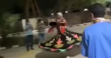 فقرات استعراضية وتنورة للترفيه عن مرضى كورونا بالحجر الصحى بأسيوط.. فيديو