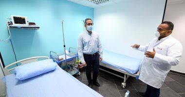 وزير السياحة يتفقد العيادات الطبية بفنادق البحر الأحمر للتأكد من ضوابط السلامة