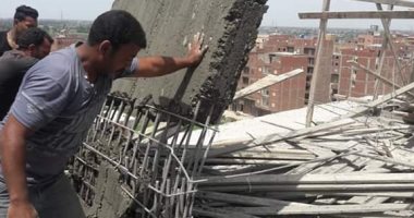 حي أول المحلة يشن حملة إزالة في المهد بالطابق الثامن لبرج مخالف.. صور