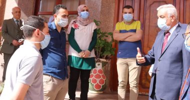 رئيس جامعة المنوفية يلتقى بالفوج الثانى من الأطباء المكلفين بالعمل فى عزل الباجور
