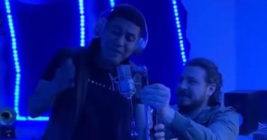 محمد عز يطرح أغنية جديدة خلال أيام بعنوان "سنين بتضيع"  