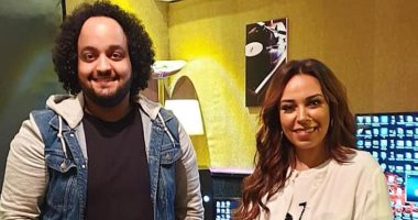 مروة ناجى تنتهى من تسجيل دعاء "انا المكسورة" بتوقيع عمرو الخضرى..صور